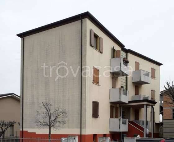 appartamento in vendita a Bagnolo San Vito in zona San Biagio