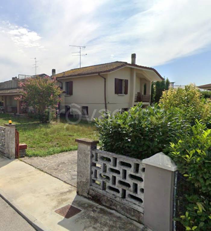 casa indipendente in vendita a Bagnolo San Vito