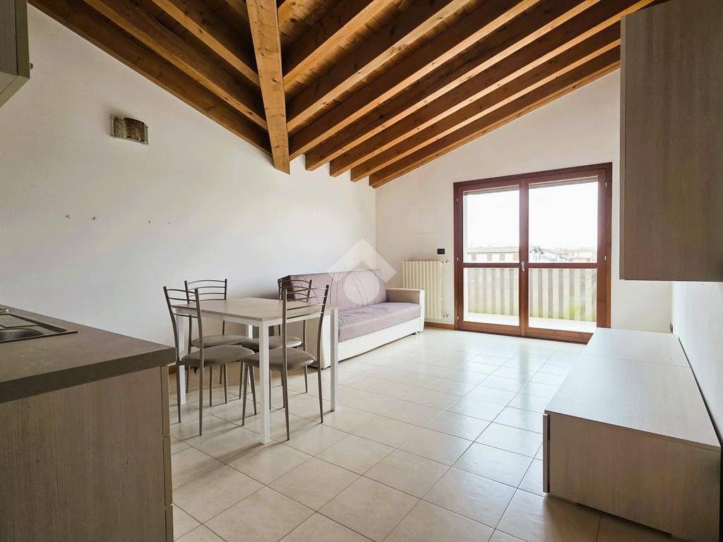 appartamento in vendita a Bagnolo San Vito in zona San Biagio