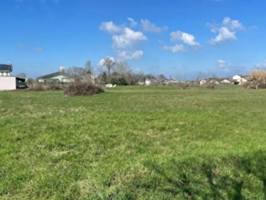 terreno edificabile in vendita a Bagnolo San Vito