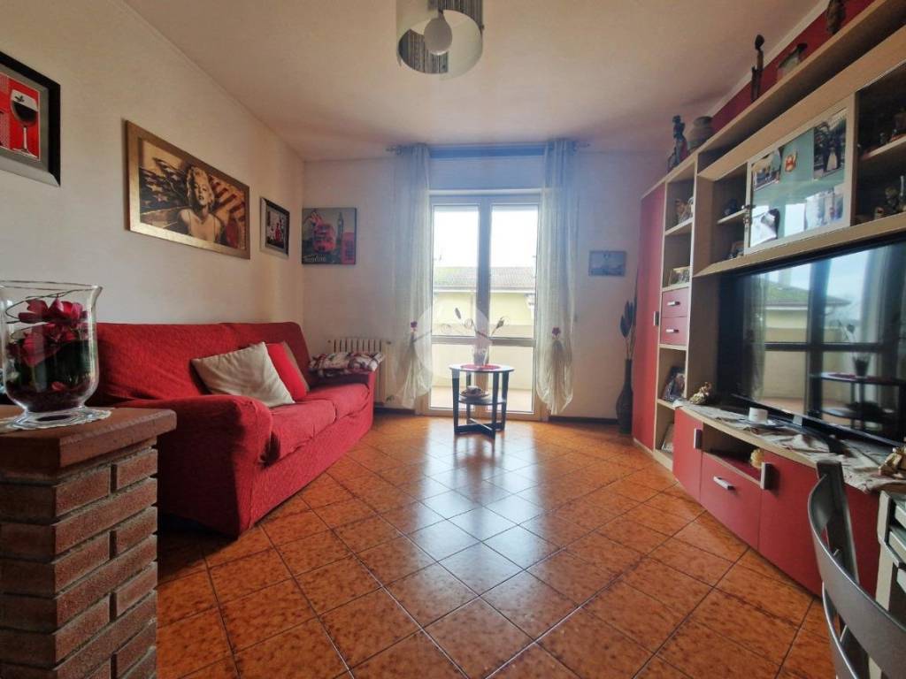 appartamento in vendita a Bagnolo San Vito in zona San Biagio