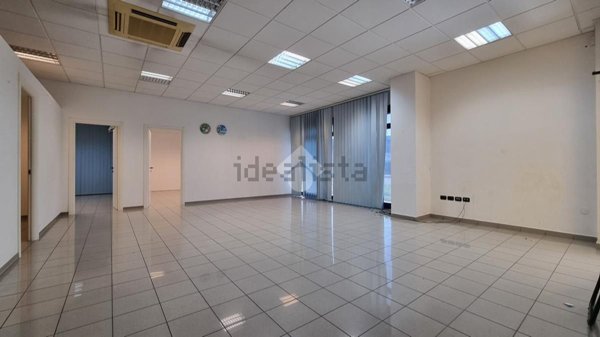 ufficio in vendita a Bagnolo San Vito in zona San Biagio