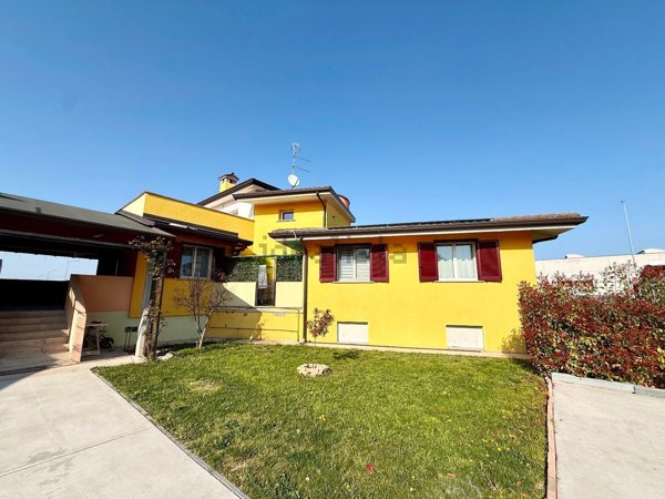 casa indipendente in vendita a Bagnolo San Vito