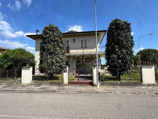 casa indipendente in vendita a Bagnolo San Vito