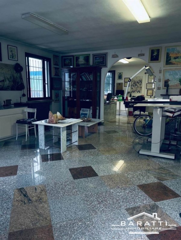 capannone in vendita a Bagnolo San Vito in zona San Biagio