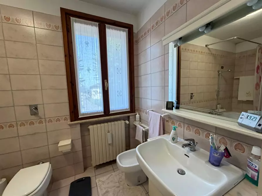 casa indipendente in vendita a Bagnolo San Vito in zona San Biagio