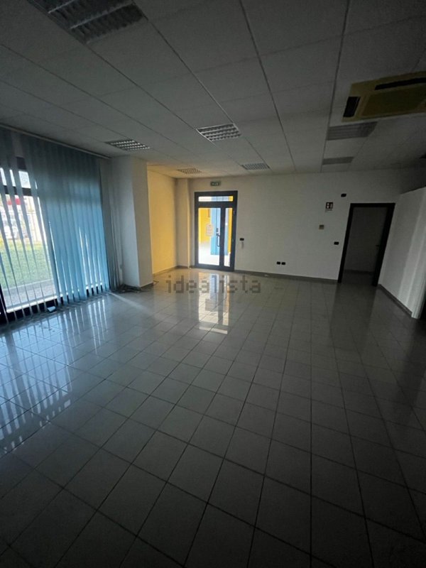 ufficio in vendita a Bagnolo San Vito in zona San Biagio