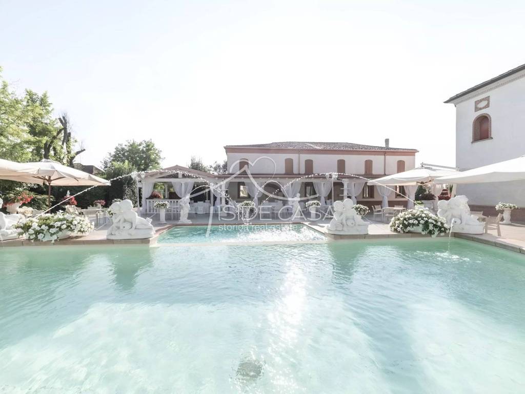 casa indipendente in vendita a Bagnolo San Vito in zona Campione