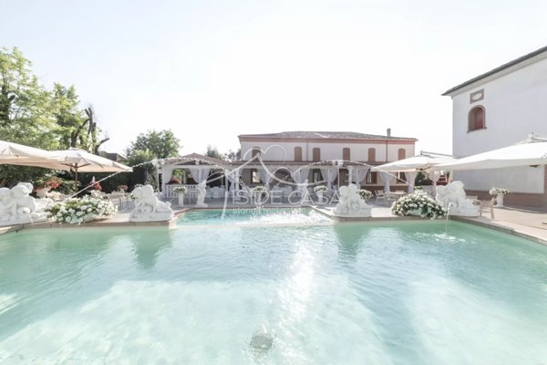 casa indipendente in vendita a Bagnolo San Vito in zona Campione