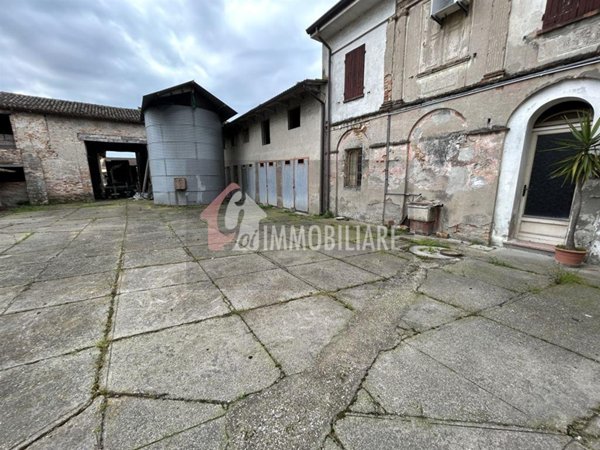 casa indipendente in vendita a Bozzolo