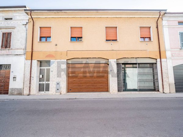 casa indipendente in vendita a Bozzolo