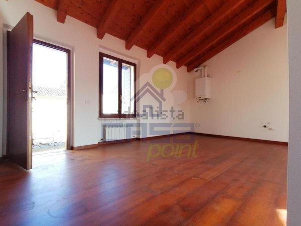 appartamento in vendita a Canneto sull'Oglio in zona Carzaghetto