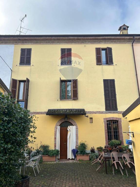 casa indipendente in vendita a Canneto sull'Oglio