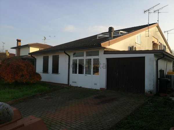 casa indipendente in vendita a Canneto sull'Oglio