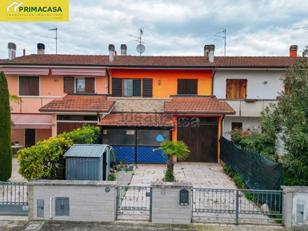 casa indipendente in vendita a Canneto sull'Oglio