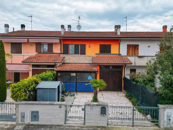 casa indipendente in vendita a Canneto sull'Oglio
