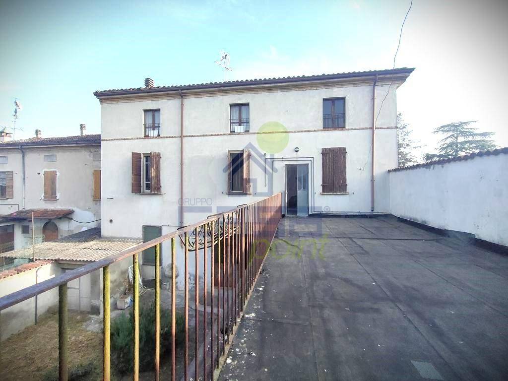 casa indipendente in vendita a Canneto sull'Oglio