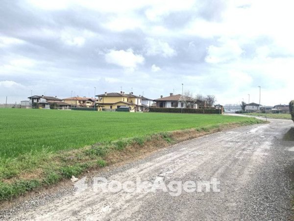 terreno edificabile in vendita a Canneto sull'Oglio