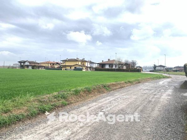 terreno edificabile in vendita a Canneto sull'Oglio