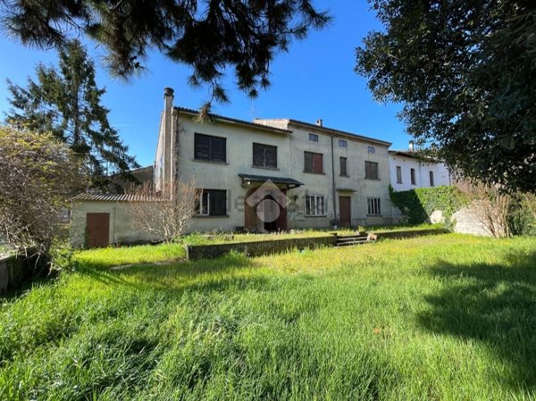 casa indipendente in vendita a Canneto sull'Oglio