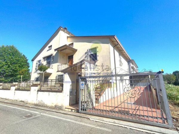 casa indipendente in vendita a Canneto sull'Oglio