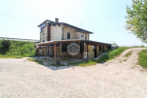 negozio in vendita a Canneto sull'Oglio
