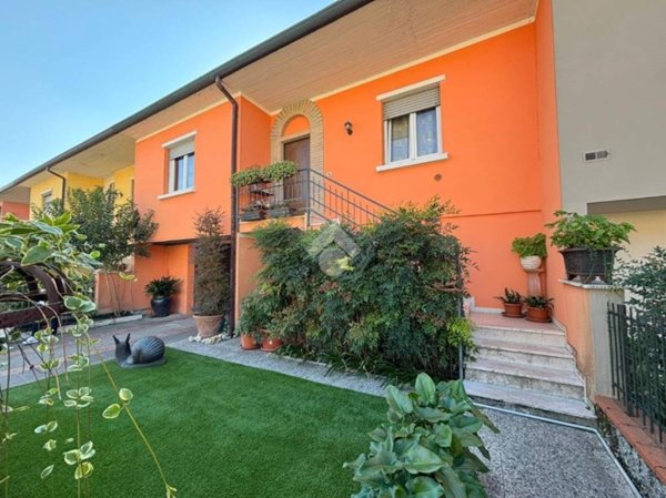 casa indipendente in vendita a Canneto sull'Oglio