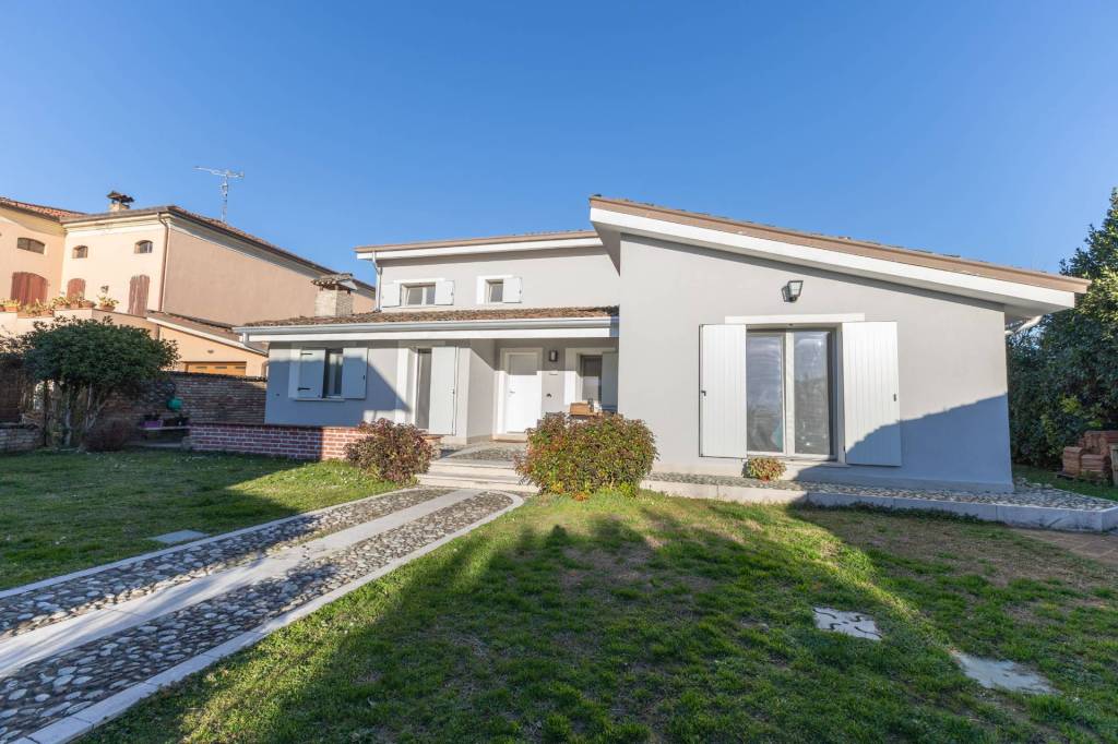 casa indipendente in vendita a Casalmoro