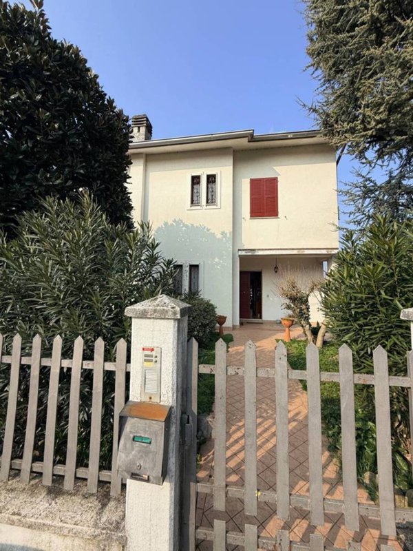 casa indipendente in vendita a Casalmoro