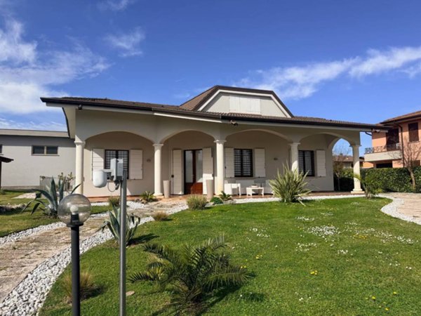 casa indipendente in vendita a Casalmoro