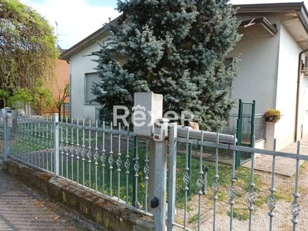 casa indipendente in vendita a Casalmoro