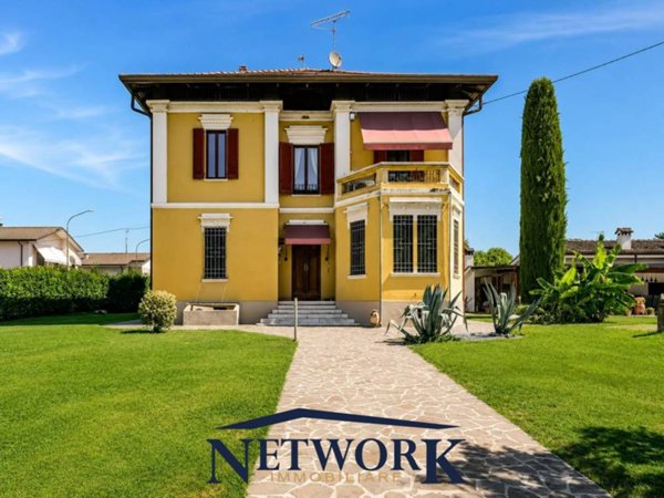casa indipendente in vendita a Casalmoro
