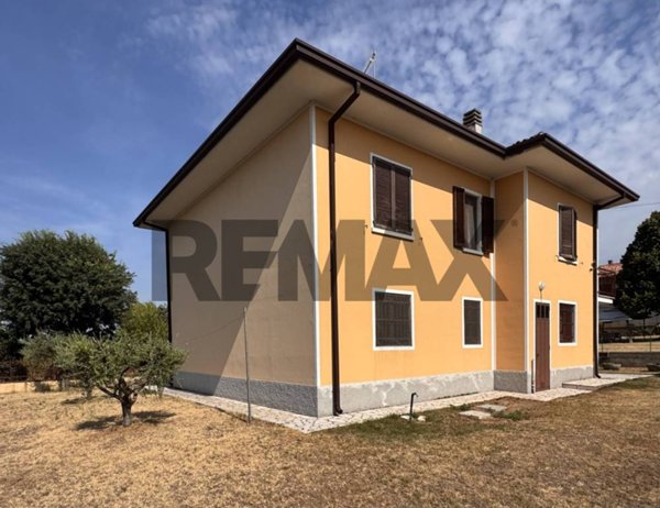 casa indipendente in vendita a Casalmoro