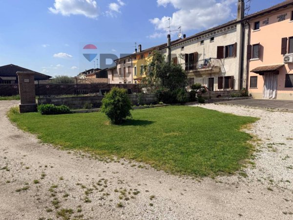 casa indipendente in vendita a Casalmoro