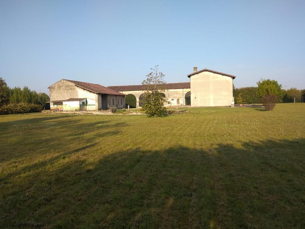 casa indipendente in vendita a Casaloldo