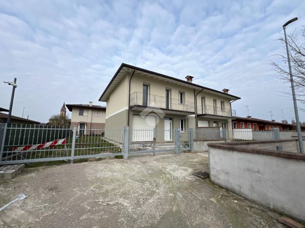 casa indipendente in vendita a Casaloldo