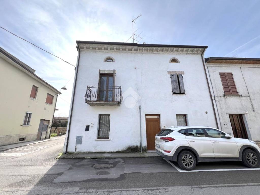 casa indipendente in vendita a Casalromano