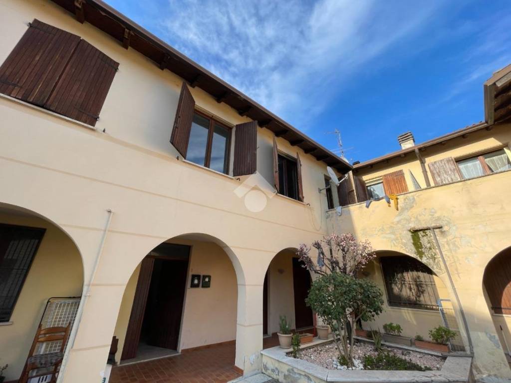 appartamento in vendita a Casalromano