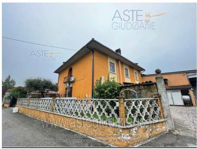 terreno edificabile in vendita a Casalromano in zona Fontanella Grazioli