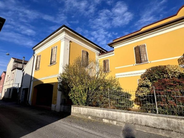 casa indipendente in vendita a Casalromano
