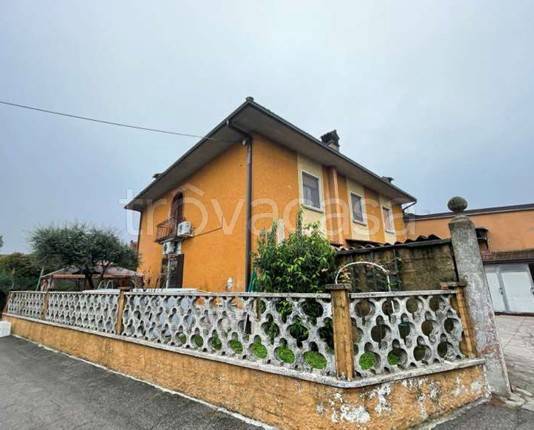 casa indipendente in vendita a Casalromano