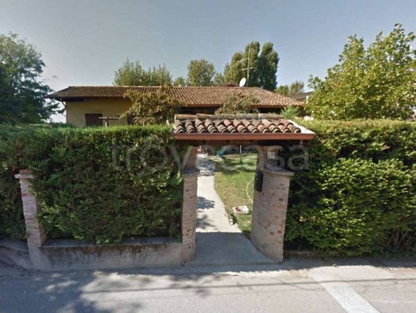 casa indipendente in vendita a Casalromano in zona Fontanella Grazioli