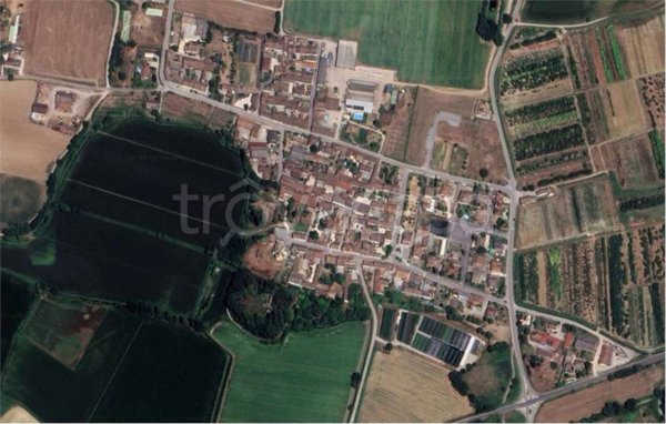 casa indipendente in vendita a Casalromano in zona Fontanella Grazioli