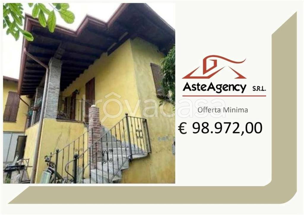 casa indipendente in vendita a Casalromano in zona Fontanella Grazioli