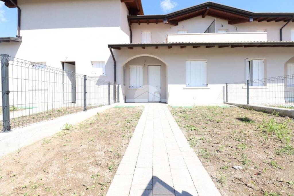 casa indipendente in vendita a Castelbelforte