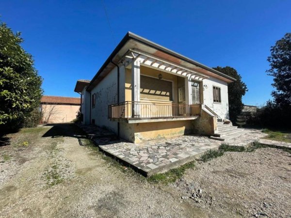 casa indipendente in vendita a Castelbelforte