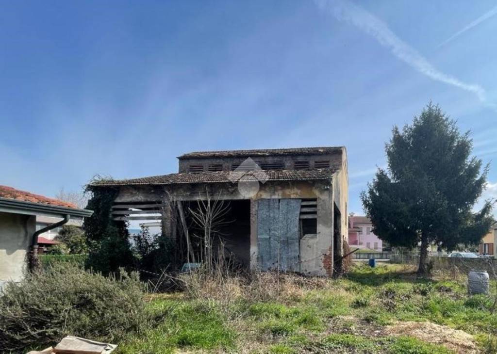 casa indipendente in vendita a Castelbelforte