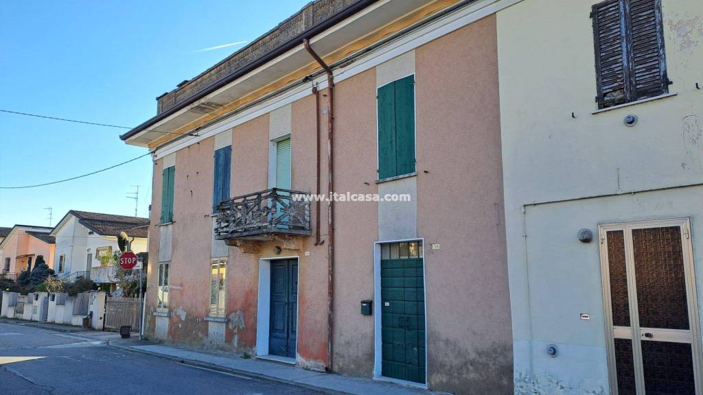 casa indipendente in vendita a Castelbelforte