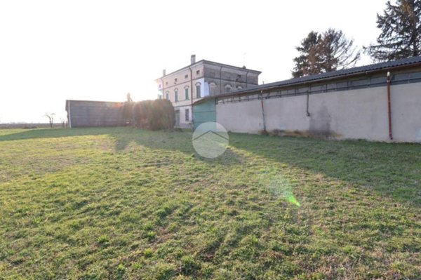 casa indipendente in vendita a Castelbelforte