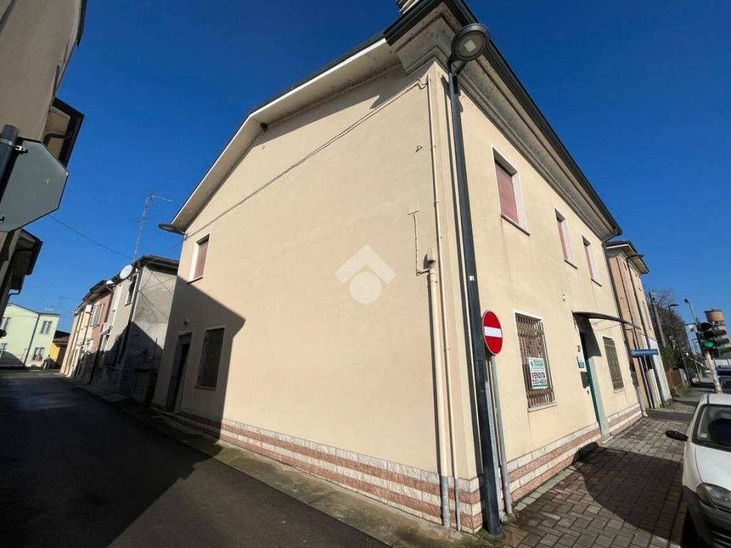 casa indipendente in vendita a Castelbelforte